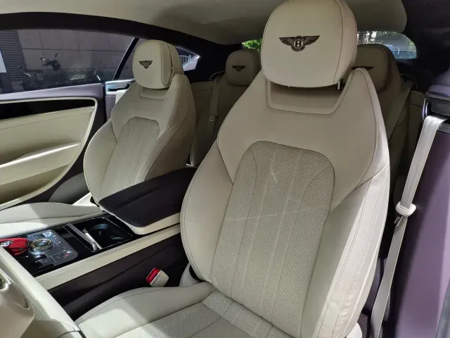 Bentley Continental — Фото автомобиля 9