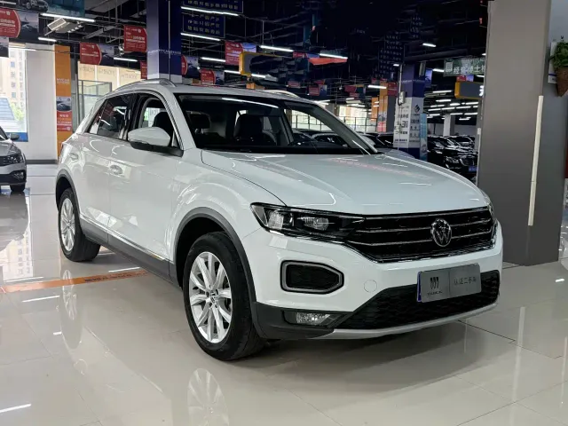 Volkswagen T-Roc — Фото автомобиля 3
