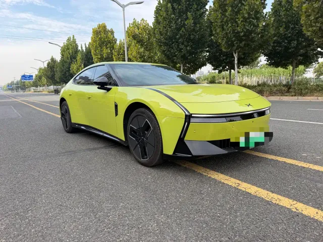 Xpeng P7 — Фото автомобиля 3