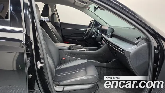 Hyundai Sonata — Фото автомобиля 16