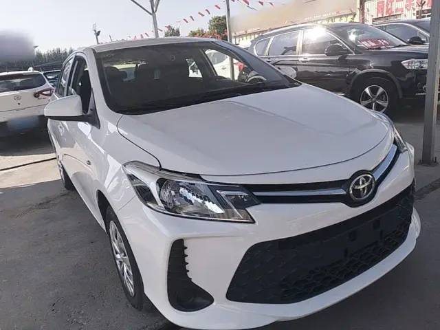 Toyota Vios FS — Фото автомобиля 3