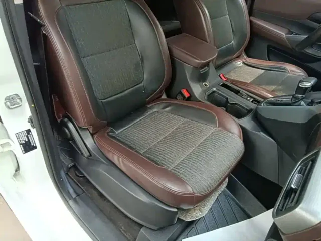 Changan Kaicheng F70 — Фото автомобиля 24