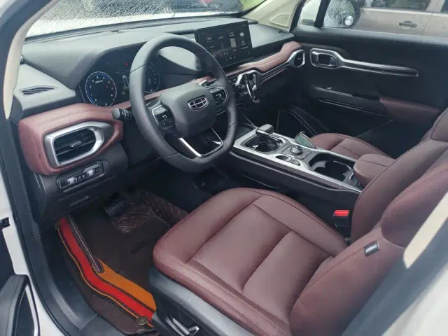 Geely Haoyue — Фото автомобиля 14
