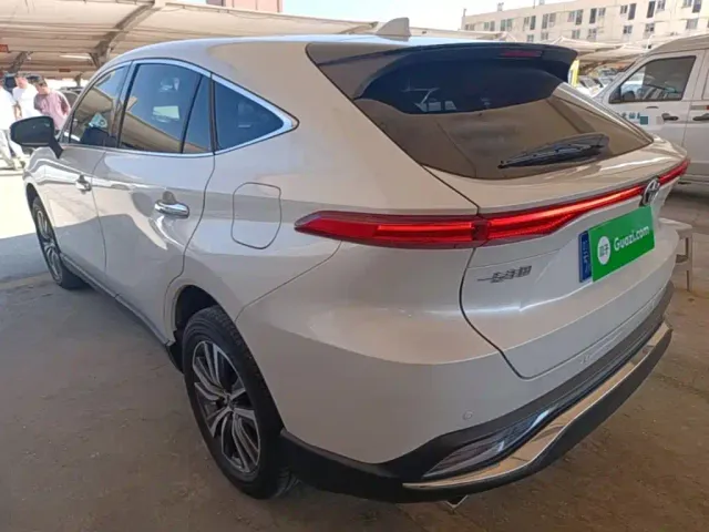 Toyota Harrier — Фото автомобиля 4