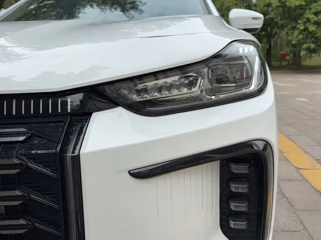 Jetour X70 C-DM — Фото автомобиля 18