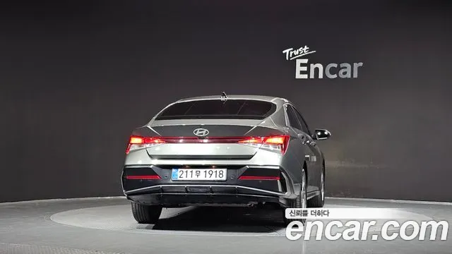 Hyundai Avante CN7 — Фото автомобиля 4