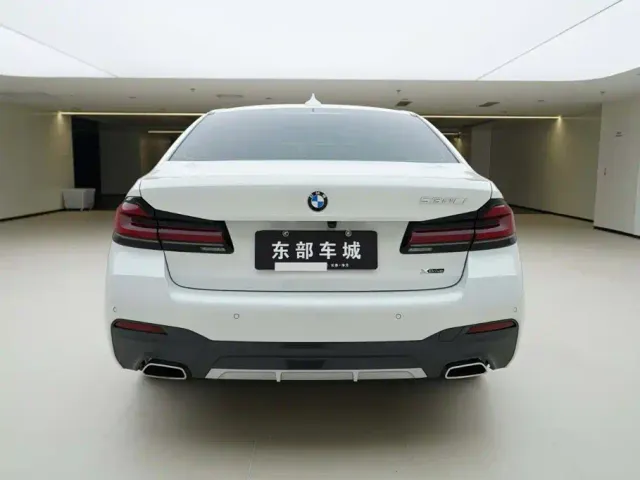 BMW 5 Series — Фото автомобиля 6