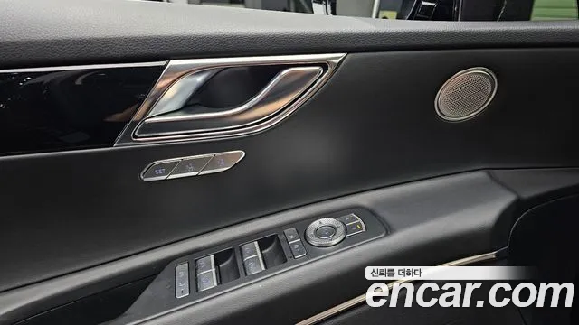 Genesis GV80 2.5T Бензин AWD — Фото автомобиля 16