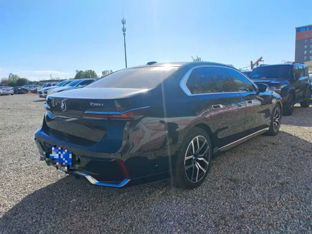 BMW 7 Series — Фото автомобиля 4
