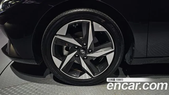 Hyundai Avante CN7 — Фото автомобиля 5