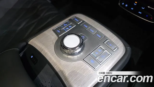 Genesis G80 Бензин 2.5 турбо AWD — Фото автомобиля 18