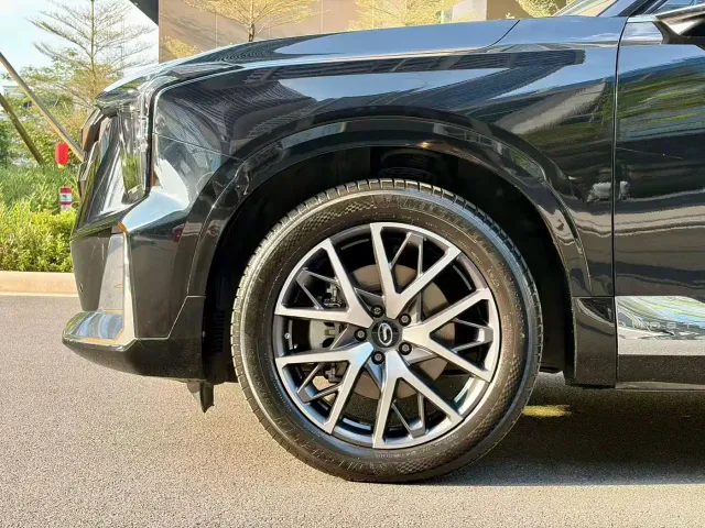 GAC Trumpchi GS8 — Фото автомобиля 5