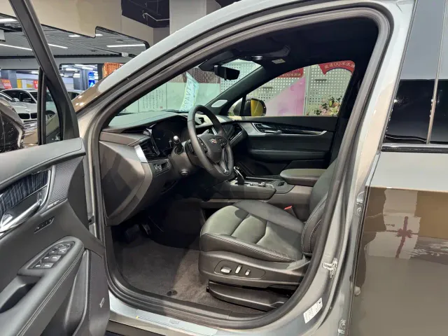 Cadillac XT6 — Фото автомобиля 7