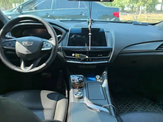 Cadillac CT5 — Фото автомобиля 12