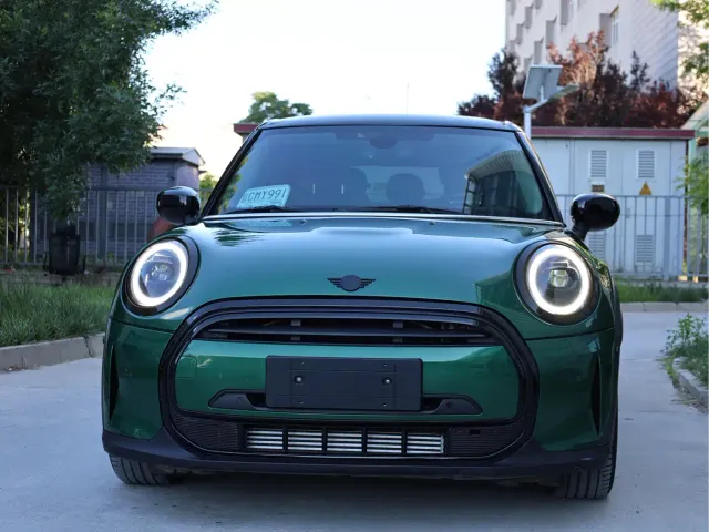 MINI Hatch — Фото автомобиля 2