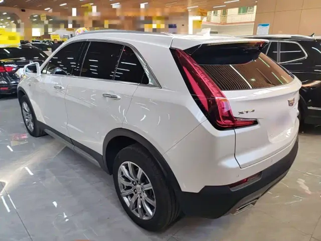 Cadillac XT4 — Фото автомобиля 4