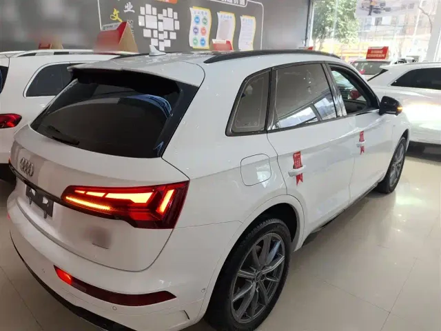 Audi Q5L — Фото автомобиля 4