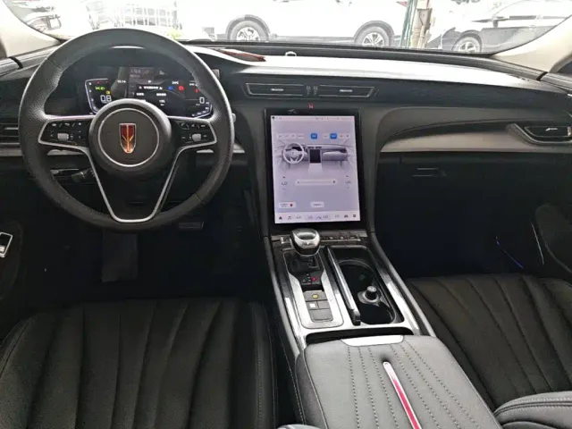 Hongqi H5 — Фото автомобиля 9