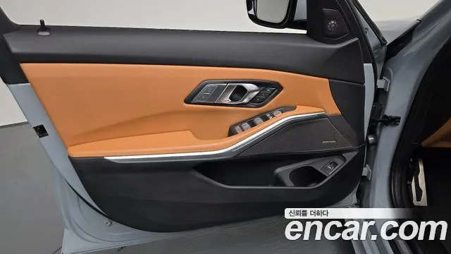 BMW 3 Series — Фото автомобиля 13