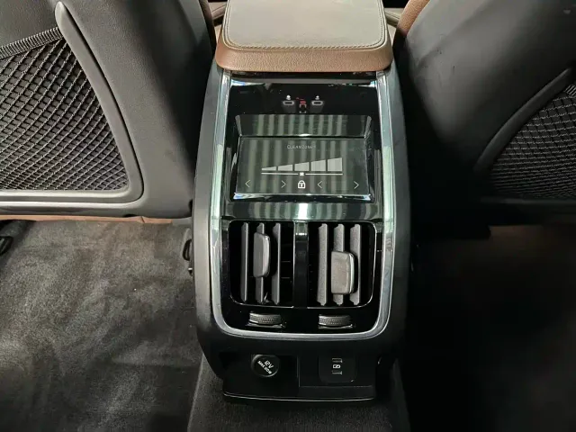 Volvo S90 — Фото автомобиля 21