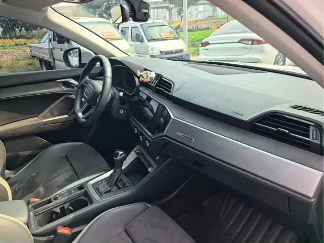 Audi Q3 — Фото автомобиля 8