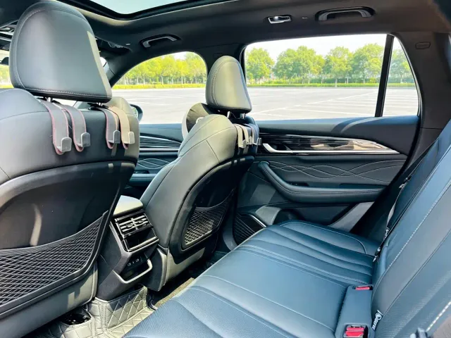 Geely Xingyue L — Фото автомобиля 10