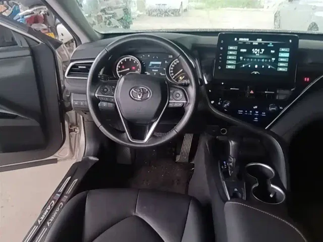 Toyota Camry — Фото автомобиля 16