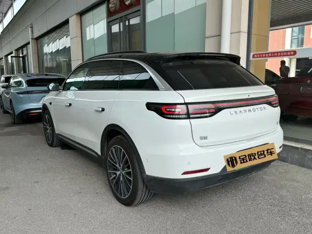Leapmotor C11 — Фото автомобиля 8