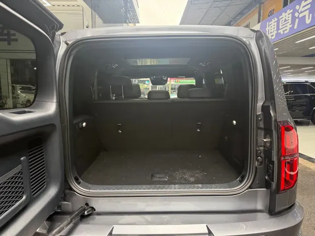 BYD FangChengBao Leopard 5 — Фото автомобиля 18