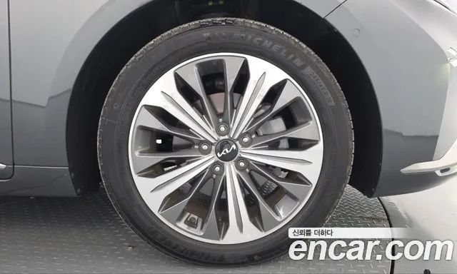 Kia K8 Hybrid — Фото автомобиля 6