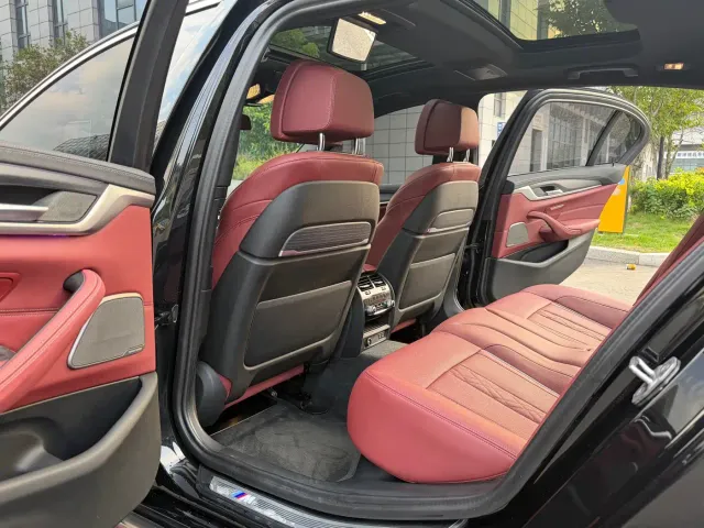 BMW 5 Series — Фото автомобиля 9