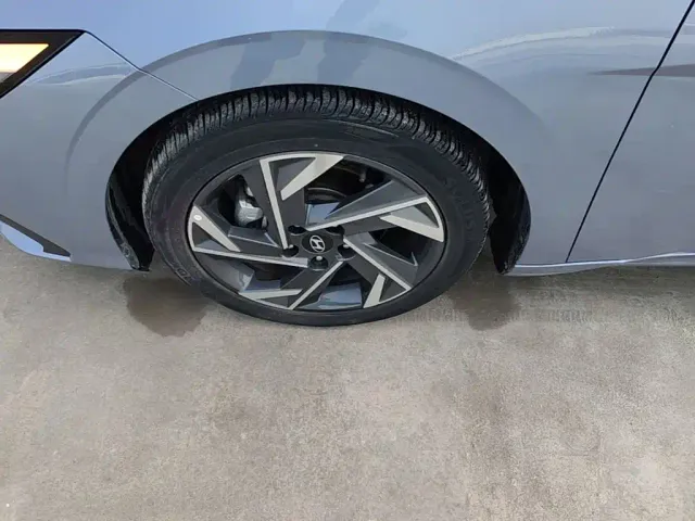 Hyundai Elantra — Фото автомобиля 22