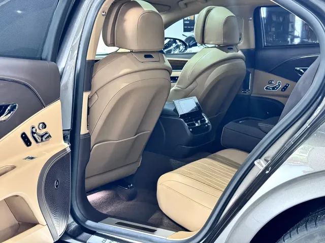 Bentley Flying Spur — Фото автомобиля 29