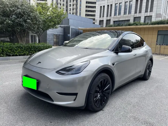 Фотография автомобиля — Tesla Model Y
