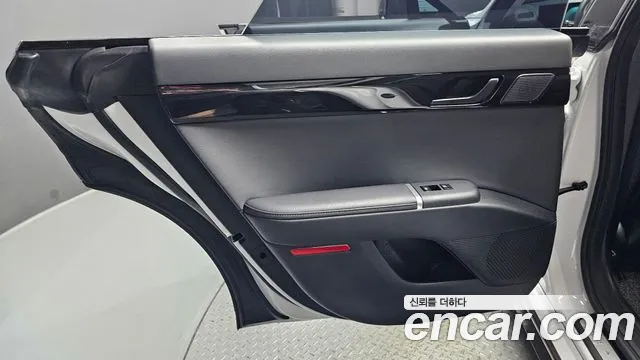Hyundai Grandeur Grandeur (GN7) 3.5 LPG 2WD (Такси) — Фото автомобиля 25