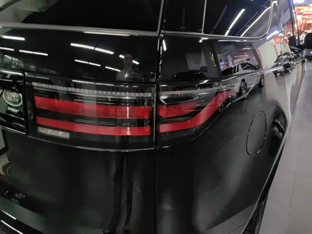 Land Rover Discovery — Фото автомобиля 7