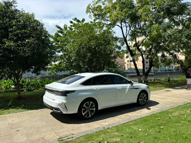 Chery Arrizo 8 — Фото автомобиля 4
