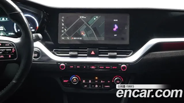 Kia Niro — Фото автомобиля 13