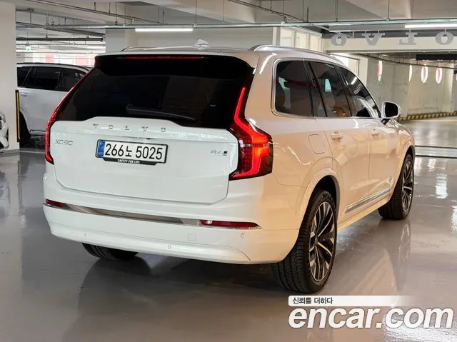 Volvo XC90 Generation 2 — Фото автомобиля 2
