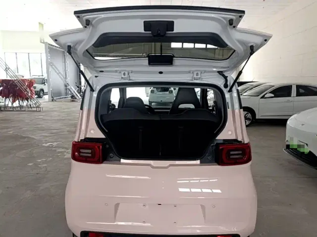 Wuling Hongguang Mini EV — Фото автомобиля 18