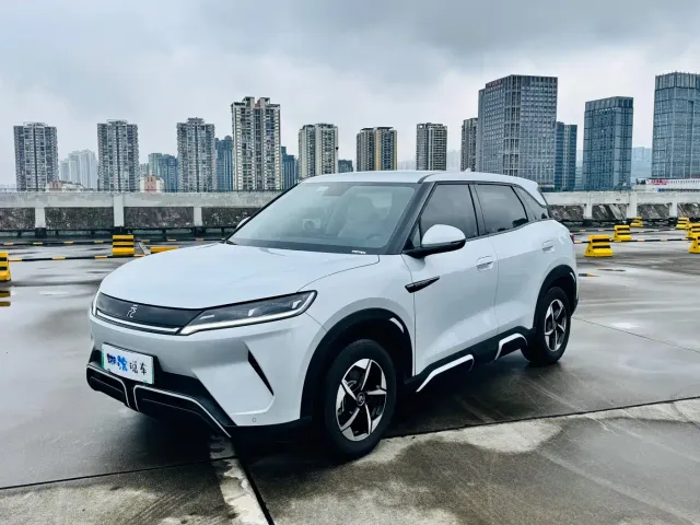 Фотография автомобиля — BYD Yuan UP