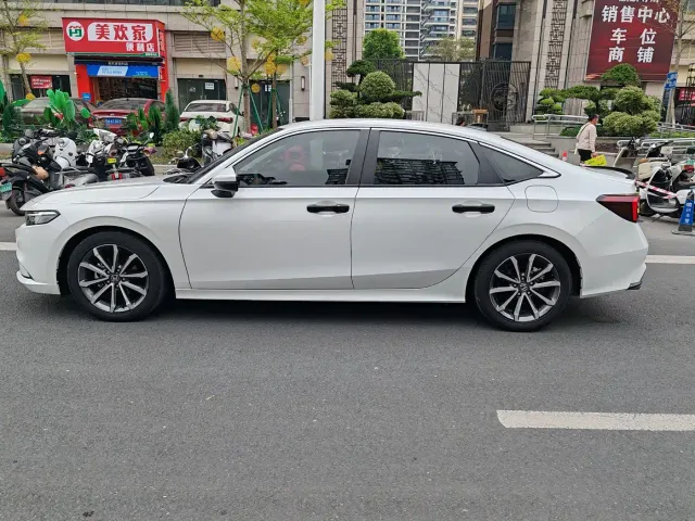Honda Integra 2022 240TURBO CVT Luxury Edition — Фото автомобиля 7