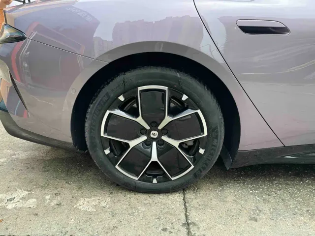 Xiaomi SU7 — Фото автомобиля 15