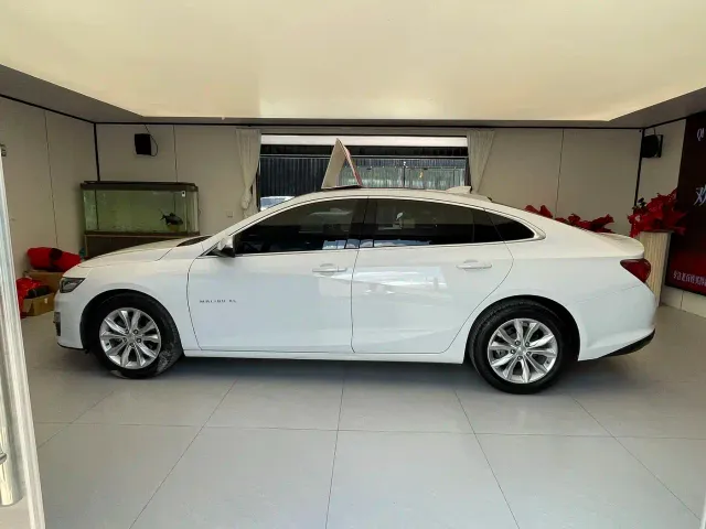 Chevrolet Malibu XL — Фото автомобиля 3