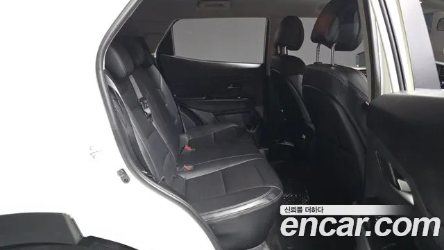 KGM Korando Beautiful — Фото автомобиля 12
