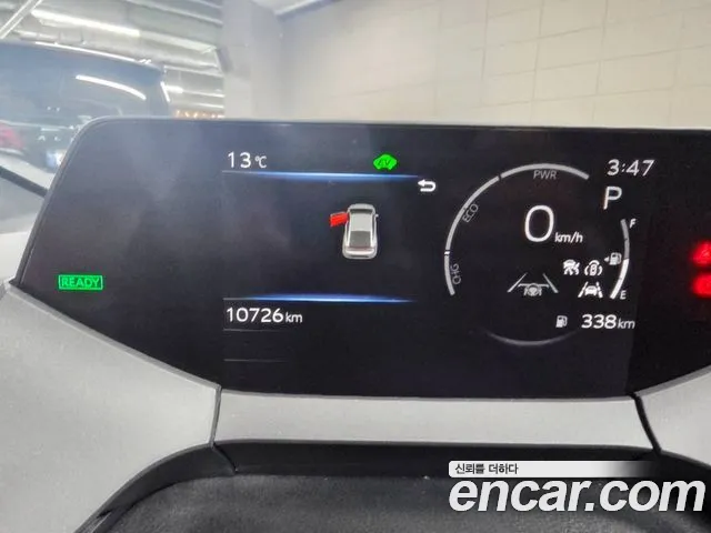 Toyota Prius 5th Gen — Фото автомобиля 10