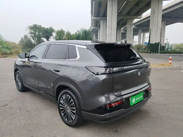 Dongfeng Aeolus L8 — Фото автомобиля 4