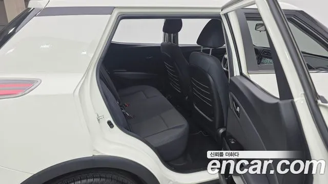 KG_Mobility_Ssangyong TIBOLI Very New Tivoli Бензин 1.5 2WD — Фото автомобиля 11
