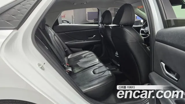 Hyundai Avante CN7 — Фото автомобиля 11