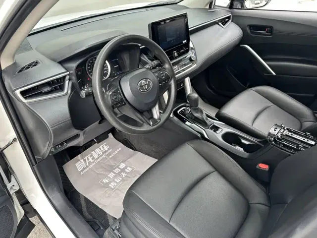 Toyota Corolla Cross — Фото автомобиля 10